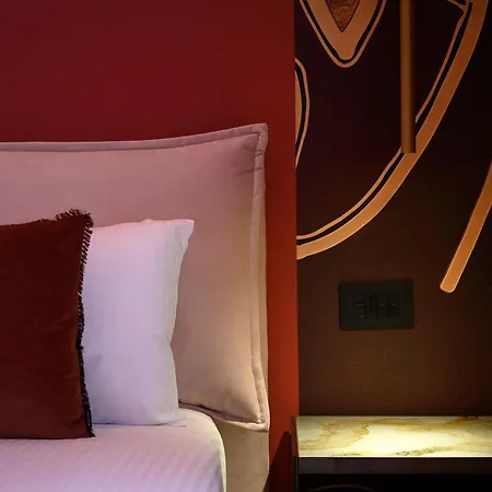 Ami Rooms